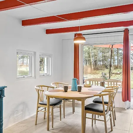 2 Bedroom Gorgeous In *